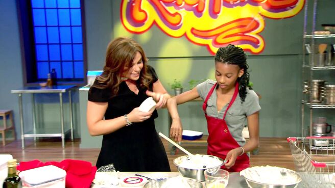 Rachael vs. Guy: Kids Cook-Off season 2 episode 3 on Discovery Plus