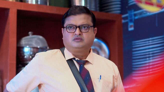 Sriman Bhogoban Das season 1 episode 14 on Zee5