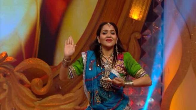 Big Memsaab - Kamriya Lachke Re season 1 episode 3 on Zee5