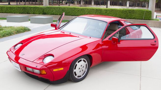 Dallas Car Sharks season 2 episode 22 on Discovery Plus