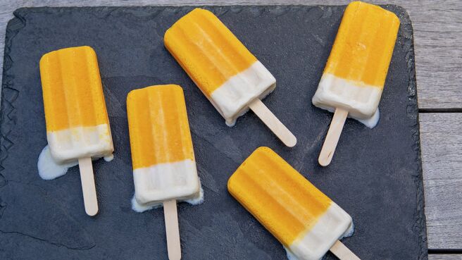 Symon's Dinners Cooking Out season 3 episode 9 on Discovery Plus