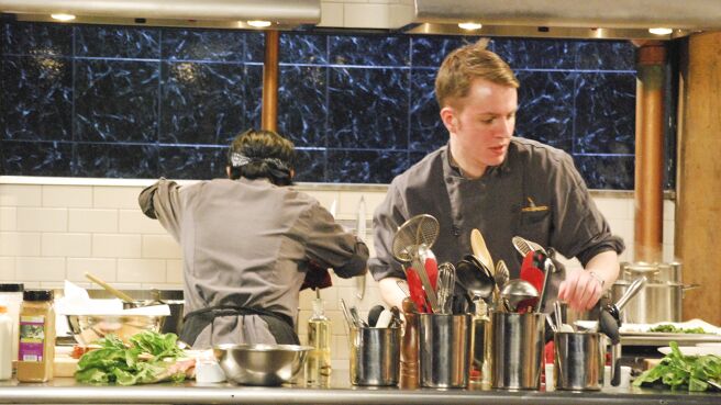 Chopped: Chopped season 25 episode 13 on DiscoveryPlus
