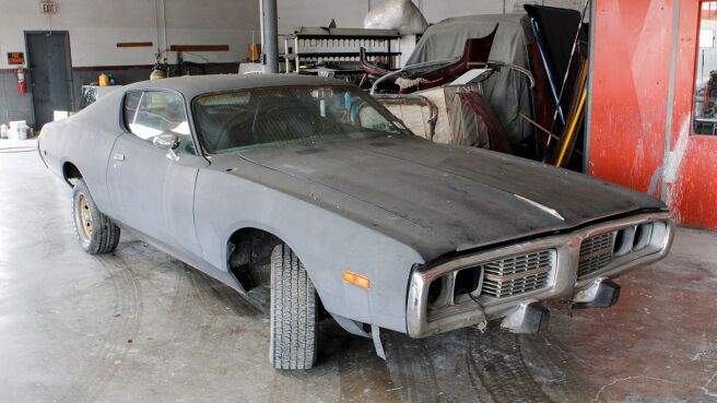 Dallas Car Sharks season 2 episode 20 on Discovery Plus