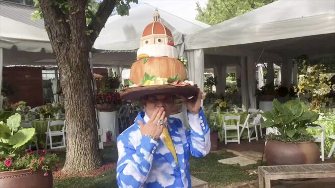 Ridiculous Cakes season 1 episode 2 on Discovery Plus