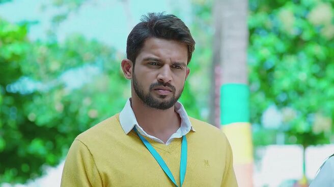 Karna season 1 episode 11 on Zee5