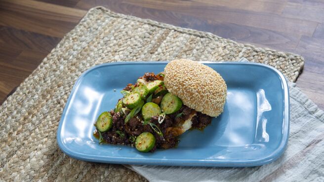 30 Minute Meals season 28 episode 5 on Discovery Plus