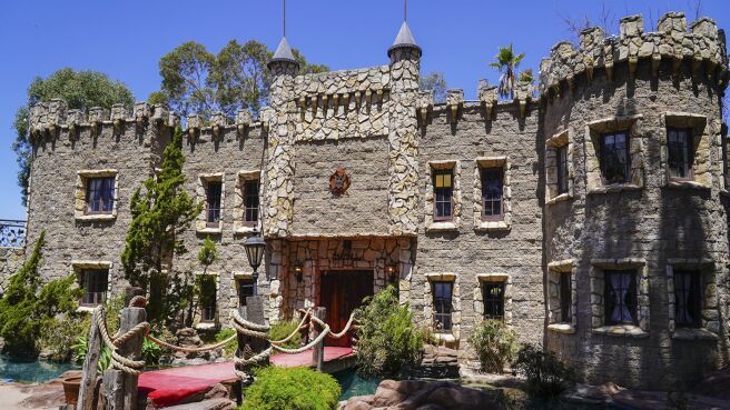 Battle of the Bling season 1 episode 3 on Discovery Plus