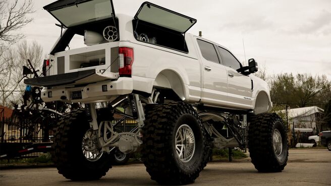 Texas Metal season 5 episode 8 on Discovery Plus