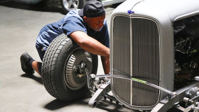 Car Kings season 1 episode 2 on Discovery Plus