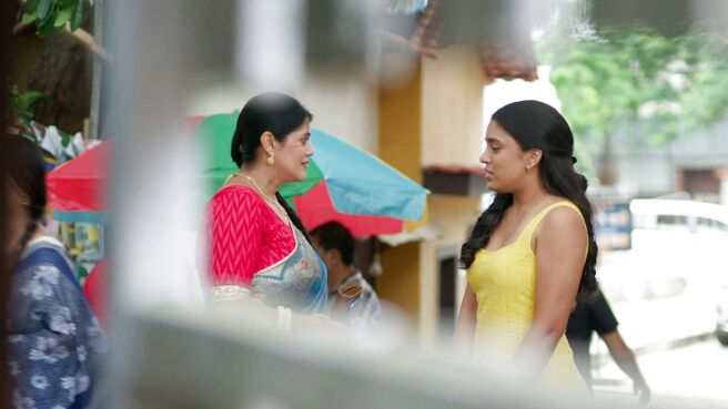 Itti Si Khushi season 1 episode 33 on Sony LIV