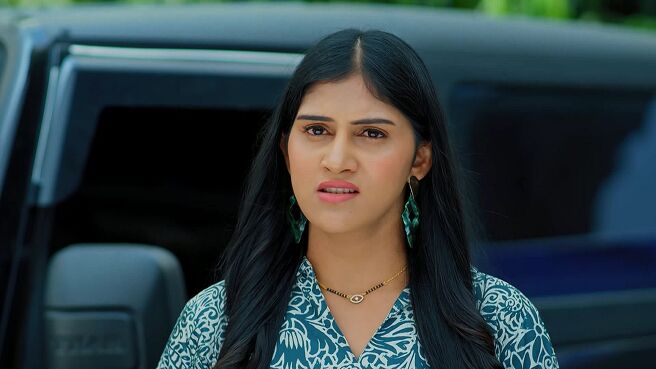 Kudumbasametham season 1 episode 25 on Zee5