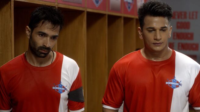 Bombers season 1 episode 7 on Zee5