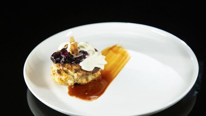 Chopped Sweets season 1 episode 12 on Discovery Plus