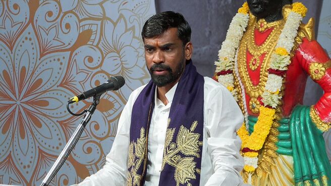 Gajar Kirtanacha Sohala Anandacha season 1 episode 6 on Zee5