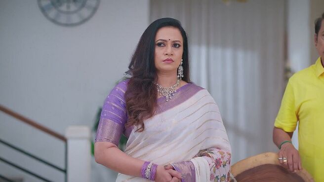 Gowri season 1 episode 7 on Zee5