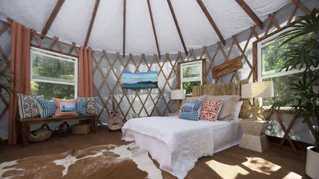 Love Yurts season 1 episode 2 on Discovery Plus