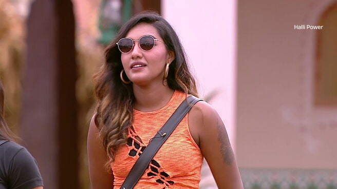 Halli Power season 1 episode 10 on Zee5