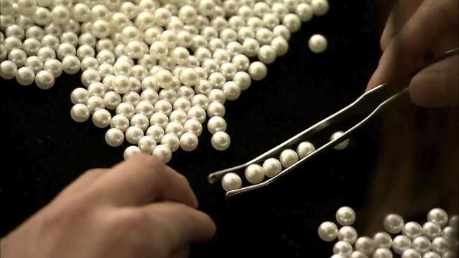 How Do They Do It? season 8 episode 8 on Discovery Plus