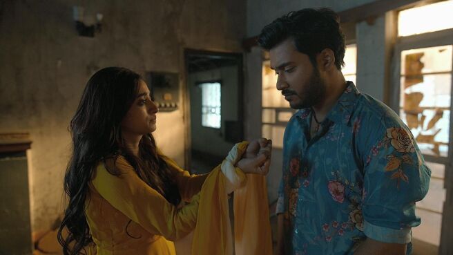 Paashbalish season 1 episode 5 on Zee5