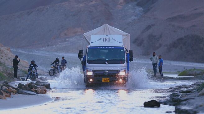 India's Deadliest Roads season 1 episode 8 on Discovery Plus