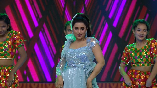 Raja Queen 2025 season 1 episode 1 on Zee5