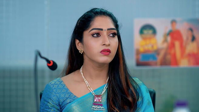 Kudumbasametham season 1 episode 27 on Zee5