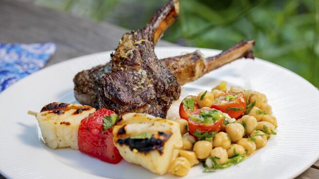 Symon's Dinners Cooking Out season 3 episode 12 on Discovery Plus