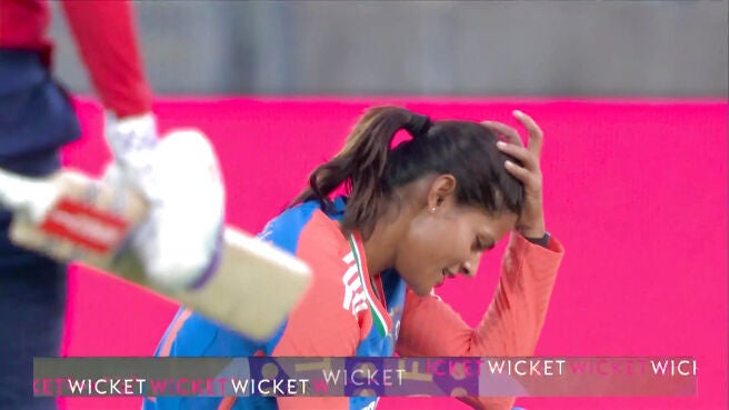 Wicket! Radha Dismisses Dunkley To End England's 100 Runs Opening Partnership on Sony LIV