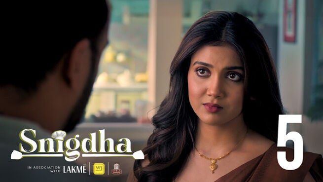 Snigdha season 1 episode 5 on Hoichoi