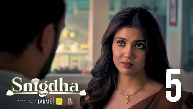 Snigdha season 1 episode 5 on Hoichoi