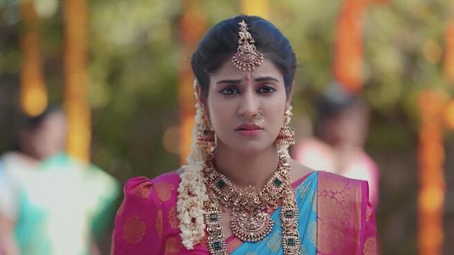 Mounam Pesiyadhe season 1 episode 5 on Zee5