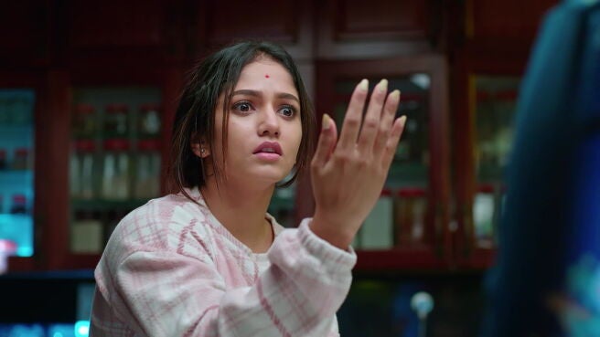 Karna season 1 episode 4 on Zee5