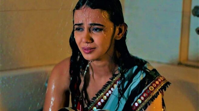 Dark 7 White season 1 episode 10 on Zee5