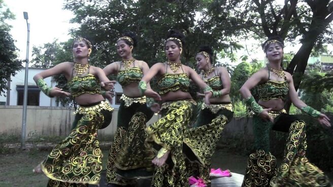 Dance with Me season 1 episode 2 on Zee5