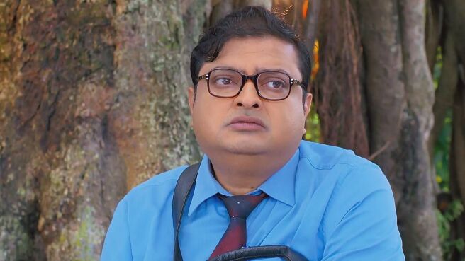 Sriman Bhogoban Das season 1 episode 3 on Zee5