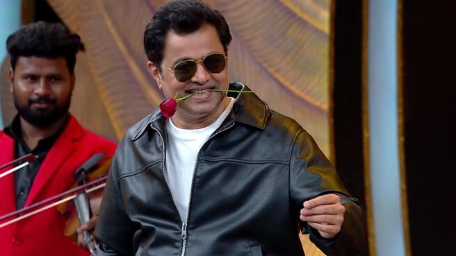 Zee Marathi Awards 2025 season 1 episode 1 on Zee5