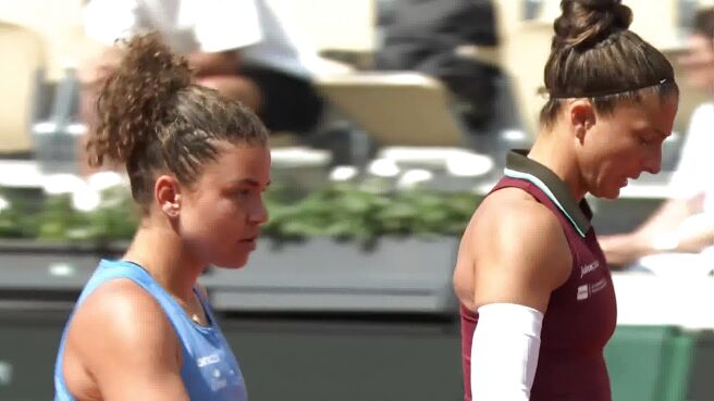 Break Point! Errani/Paolini Pull Ahead With A Commanding Double Break on Sony LIV