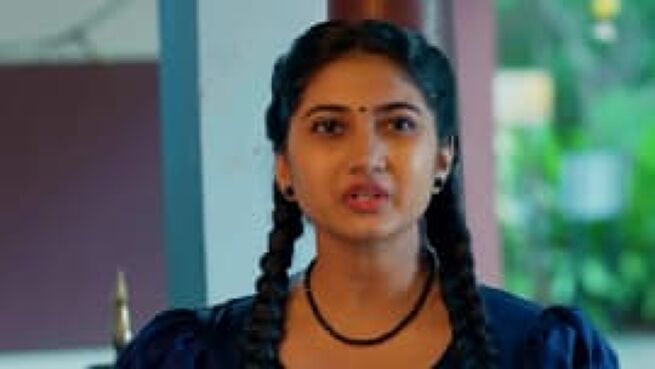 Parvathy season 1 episode 8 on Zee5
