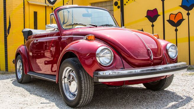 Dallas Car Sharks season 2 episode 14 on Discovery Plus