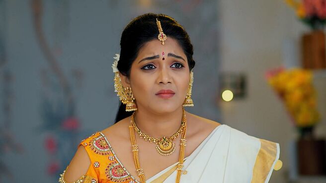 Kudumbasametham season 1 episode 15 on Zee5