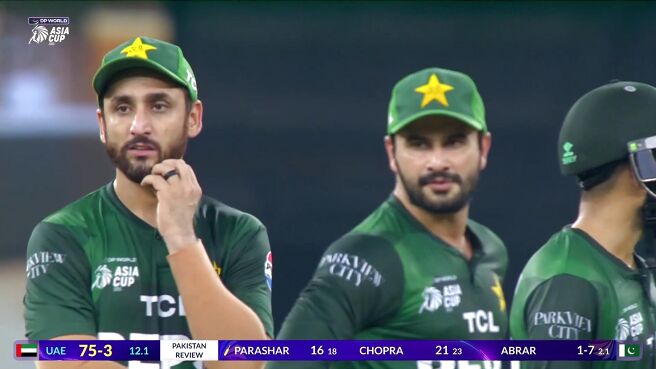 DRS! Pakistan Go Upstairs But The Ball Misses Everything on Sony LIV