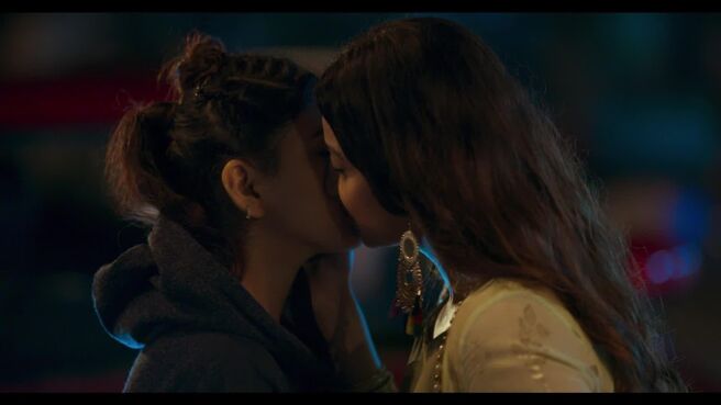 Love Bites season 1 episode 5 on Zee5