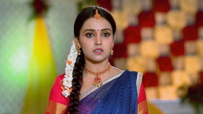 Parinayam season 1 episode 12 on Zee5