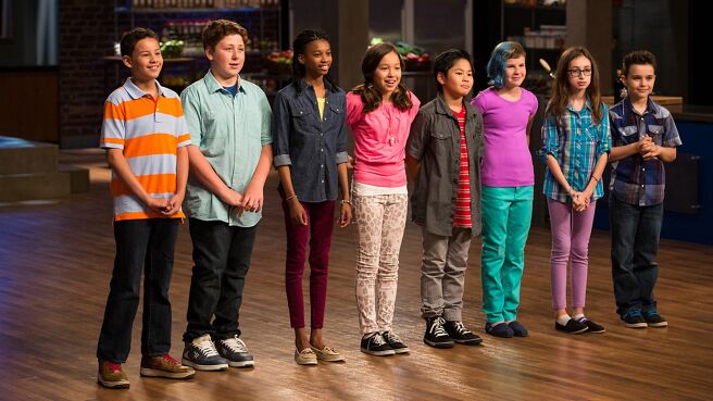 Rachael vs. Guy: Kids Cook-Off season 2 episode 1 on Discovery Plus