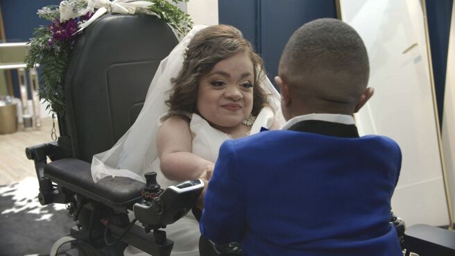 Jay & Pamela season 1 episode 8 on Discovery Plus