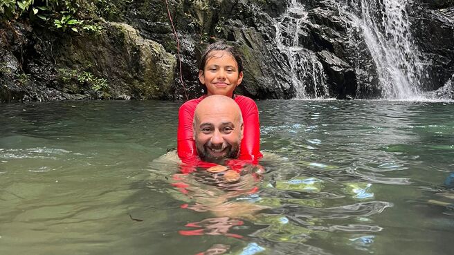 Into the Jungle with Ed Stafford season 1 episode 6 on Discovery Plus