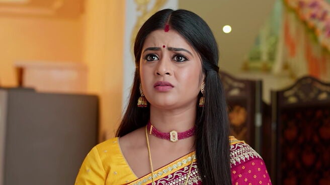 Aval Varuvala season 1 episode 67 on Zee5