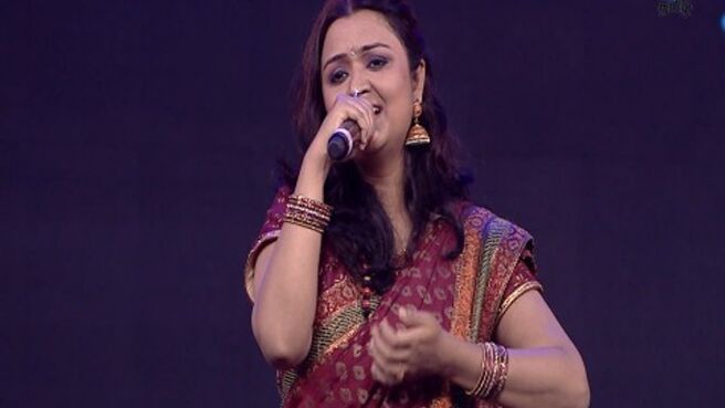 Sa Re Ga Ma Pa - Seniors season 1 episode 1 on Zee5