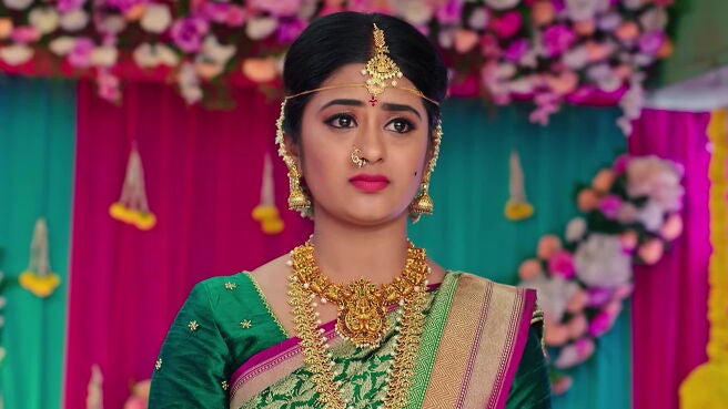 Aval Varuvala season 1 episode 11 on Zee5