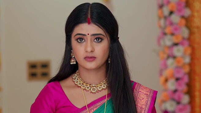 Aval Varuvala season 1 episode 71 on Zee5